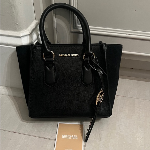 Michael Kors Handbags - Michael Kors small satchel